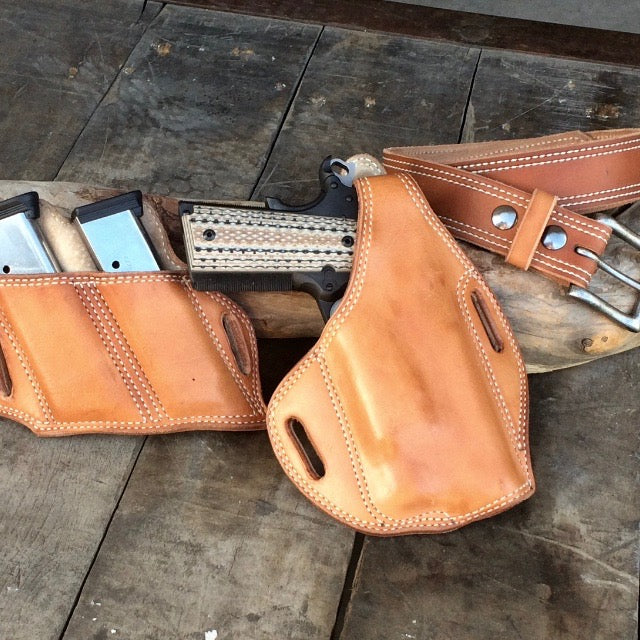 Leather Holster. Panhandle Red Leather Company, Post Falls, Idaho. USA. Custom Leather Goods Shop.  Holsters and Belt Sets for Conceal Carry. Handcrafted in the USA