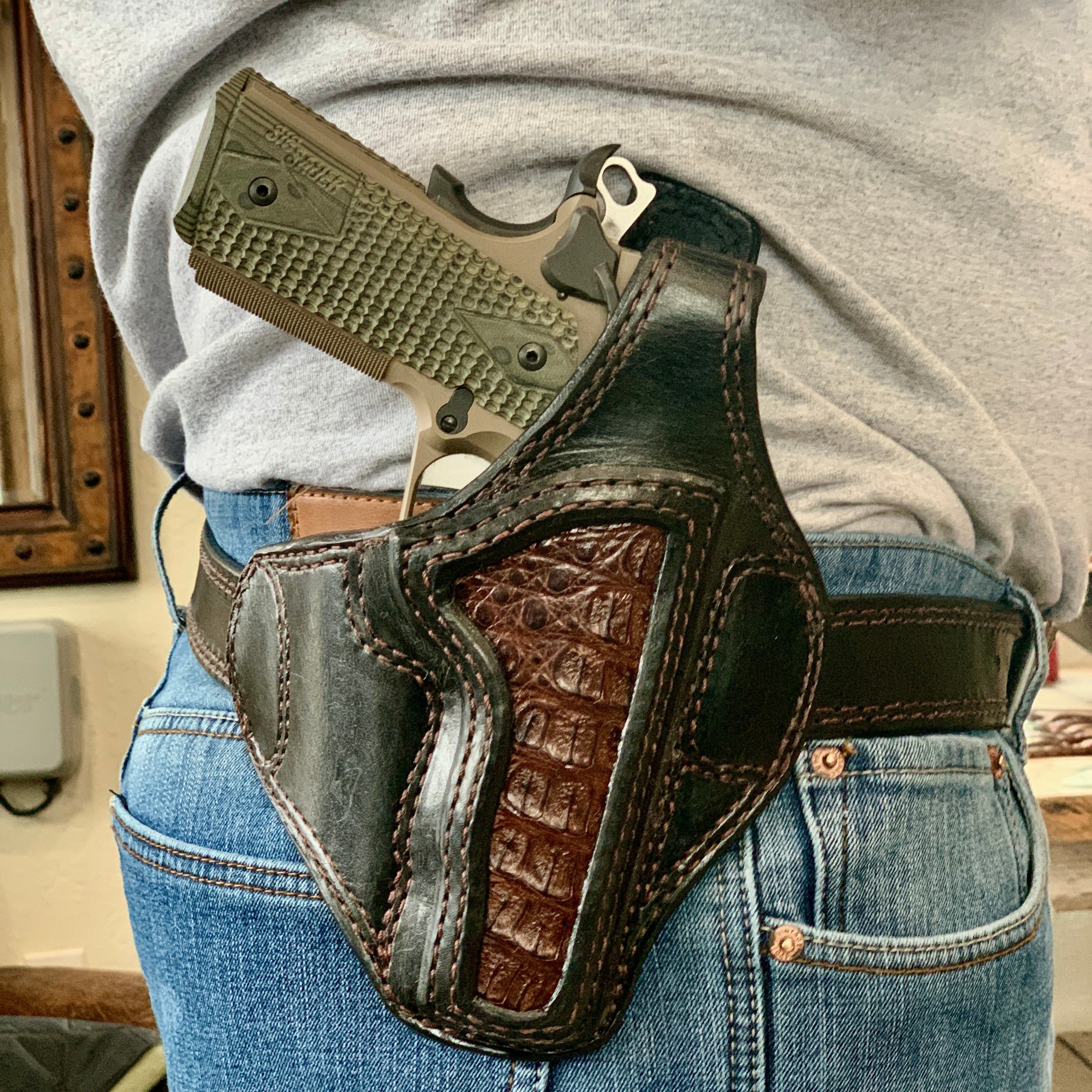 Leather Holster, Chest Holster, Shoulder Holster. Panhandle Red Company , Leather Holsters, Post Falls, Idaho, custom leather shop