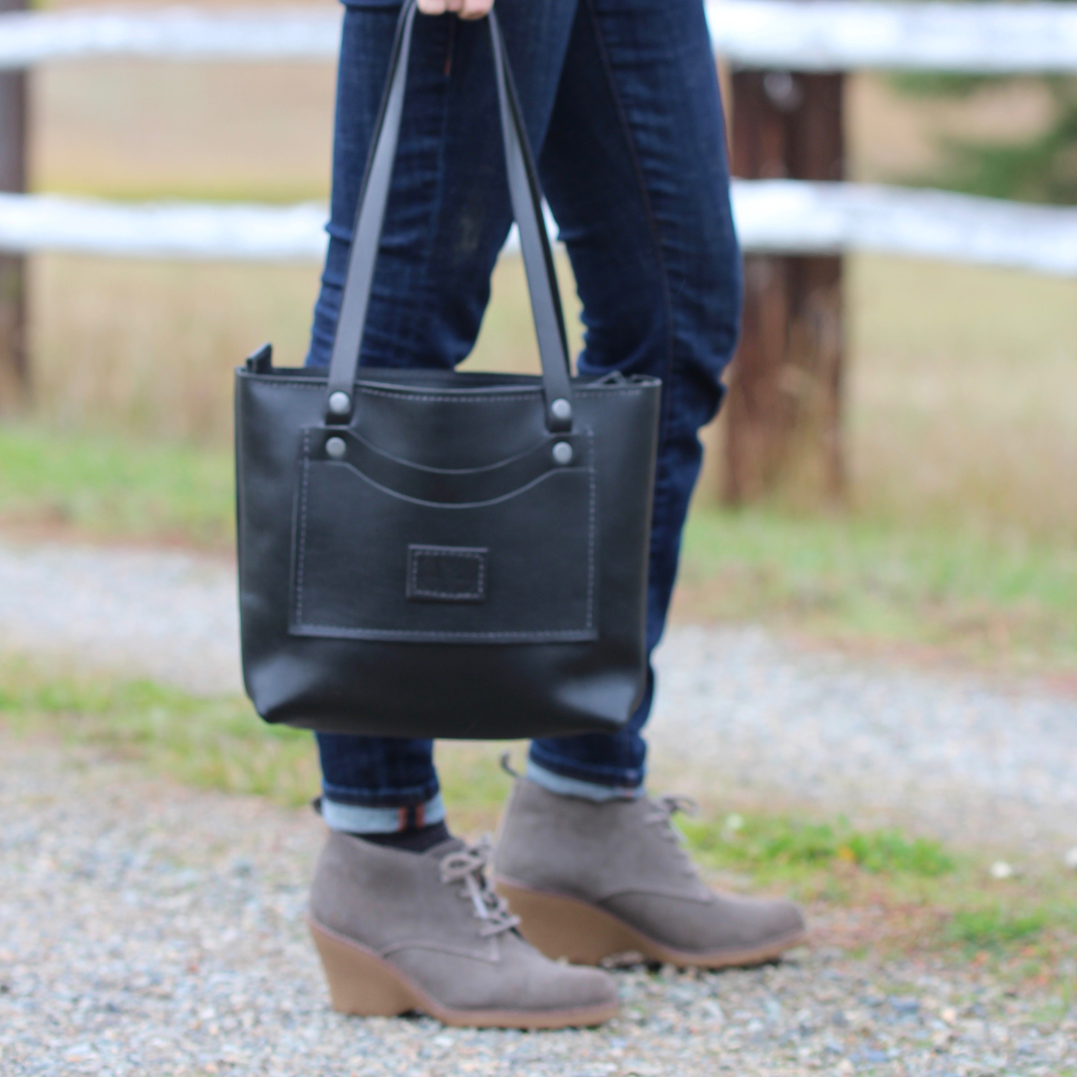 Black Leather Bag, Black Bag, Black Purse, Black Leather Tote Bag, Purses, Travel Bag, Gift Shop, Panhandle Red Leather Company, Panhandle Red, Leather Goods 