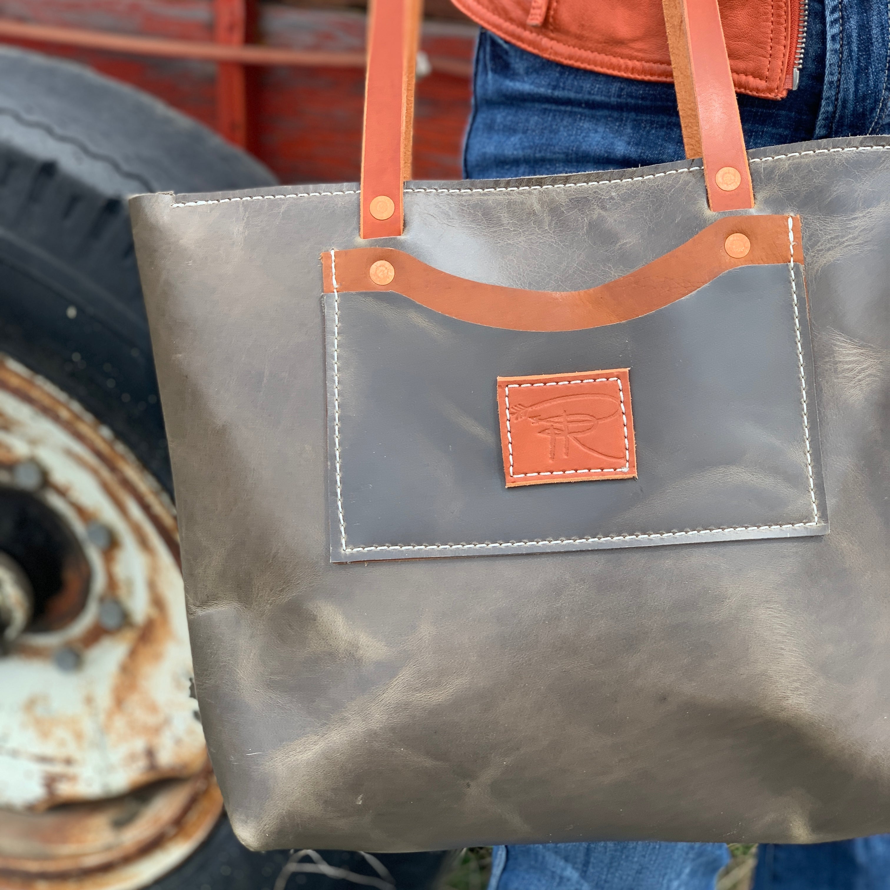 tote bag gift ideas leather shop leather work lake coeur d alene post falls boutique handcrafted usa northwest handmade spokane birthday graduation gift shop jewelry shop