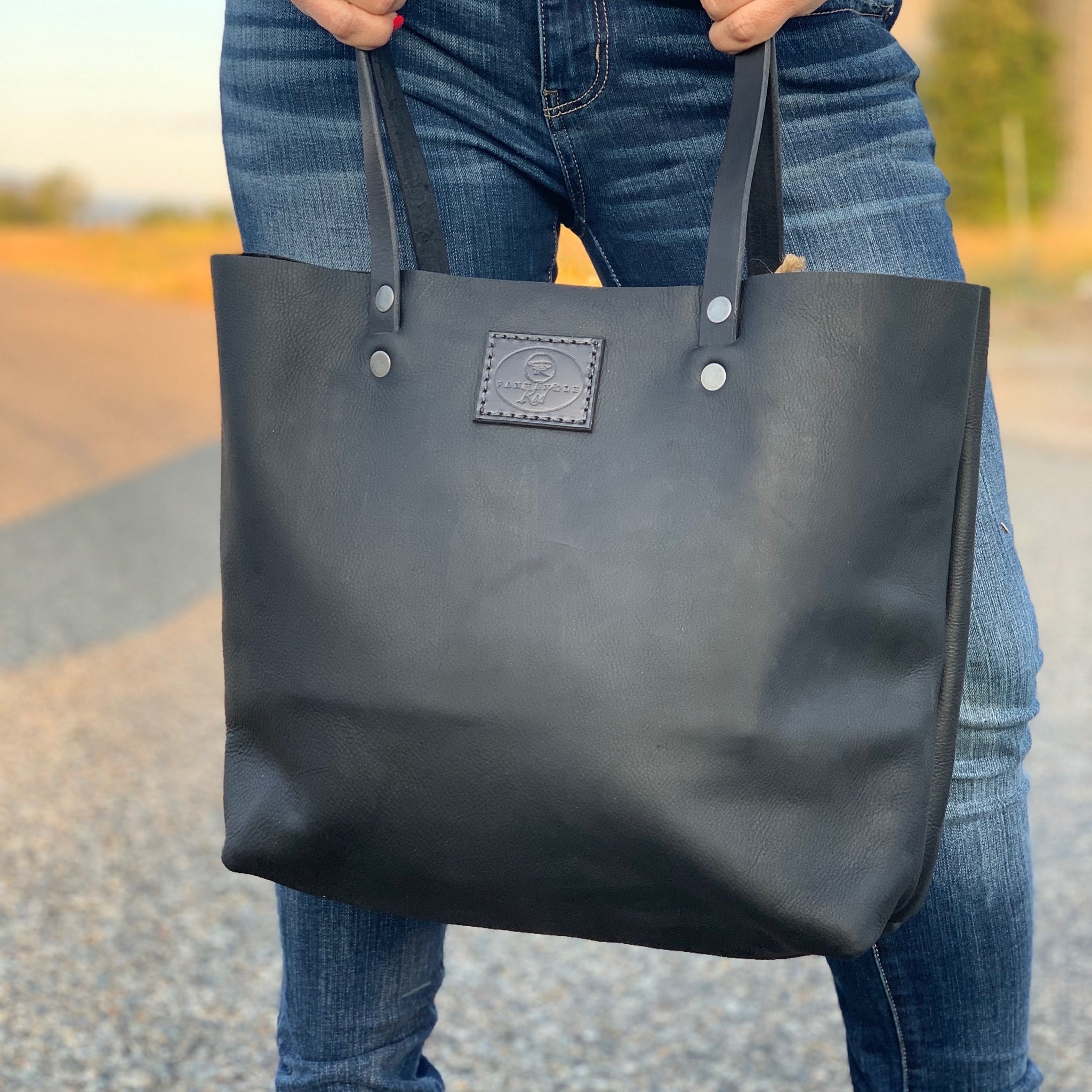 Black Leather Bag, Black Bag, Black Purse, Black Leather Tote Bag, Purses, Travel Bag, Gift Shop, Panhandle Red Leather Company, Panhandle Red, Leather Goods 